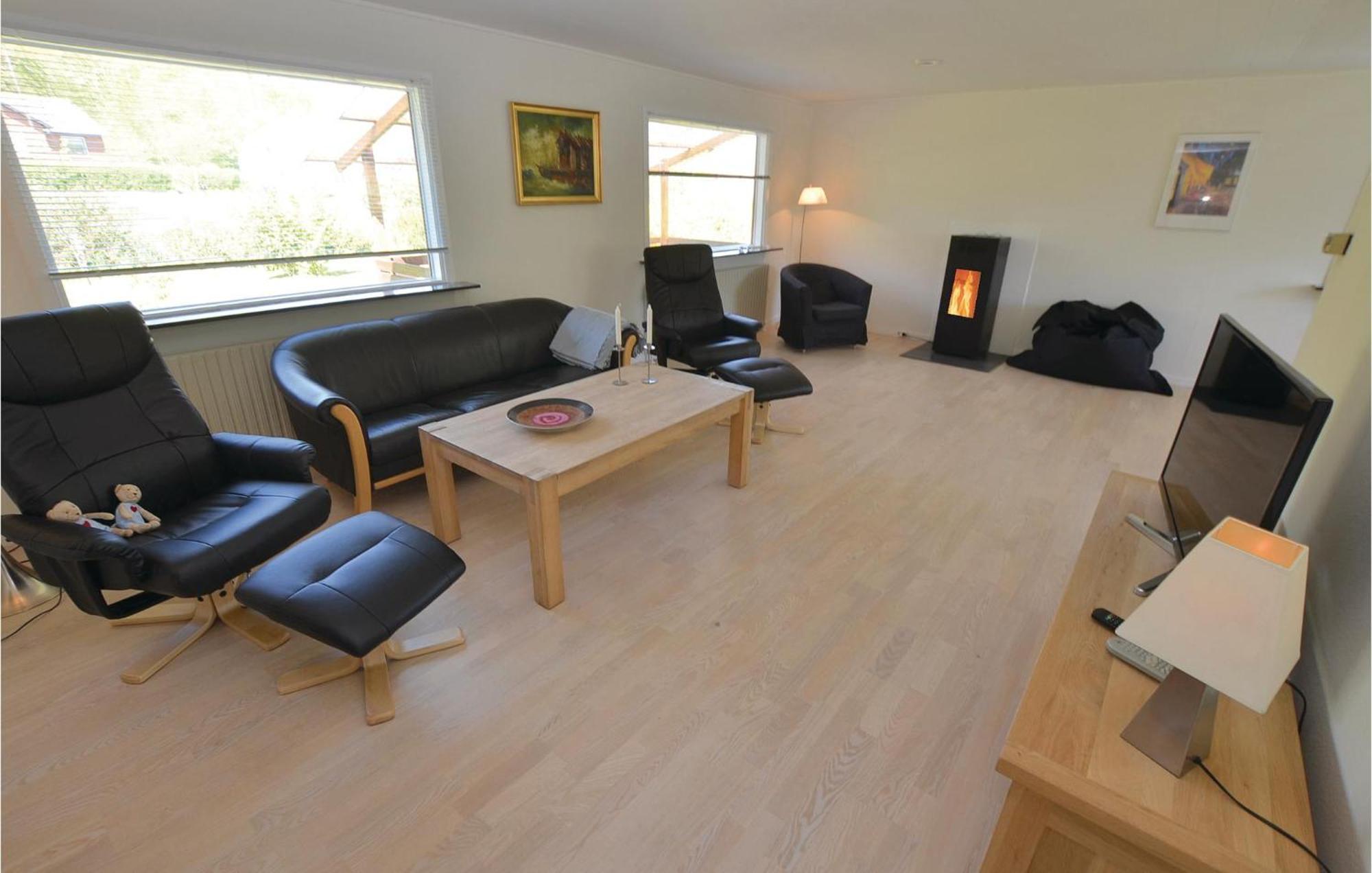 Stunning Home In Augustenborg With Kitchen Eksteriør billede